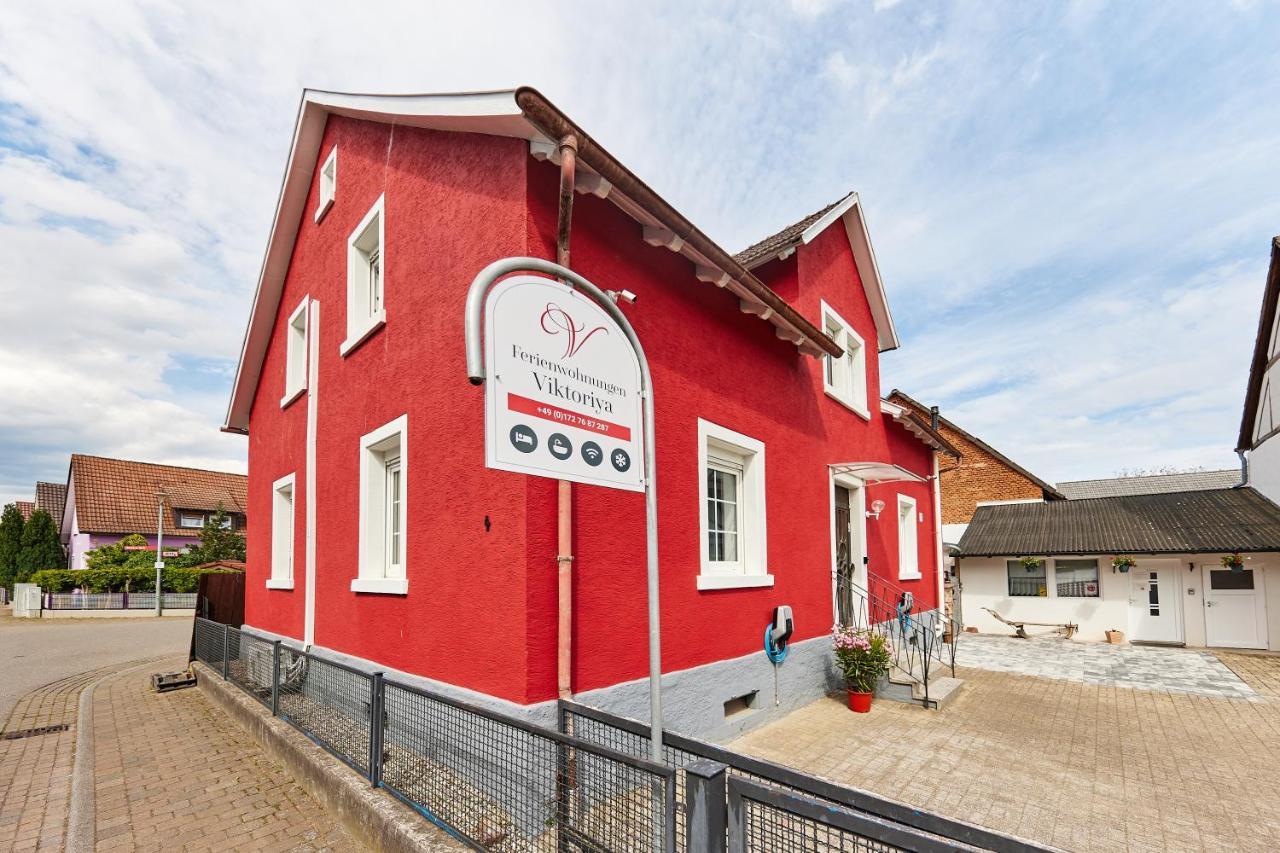 Gaestehaus Viktoriya Nur Wenige Minuten Zum Europa-Park Rust Exteriör bild
